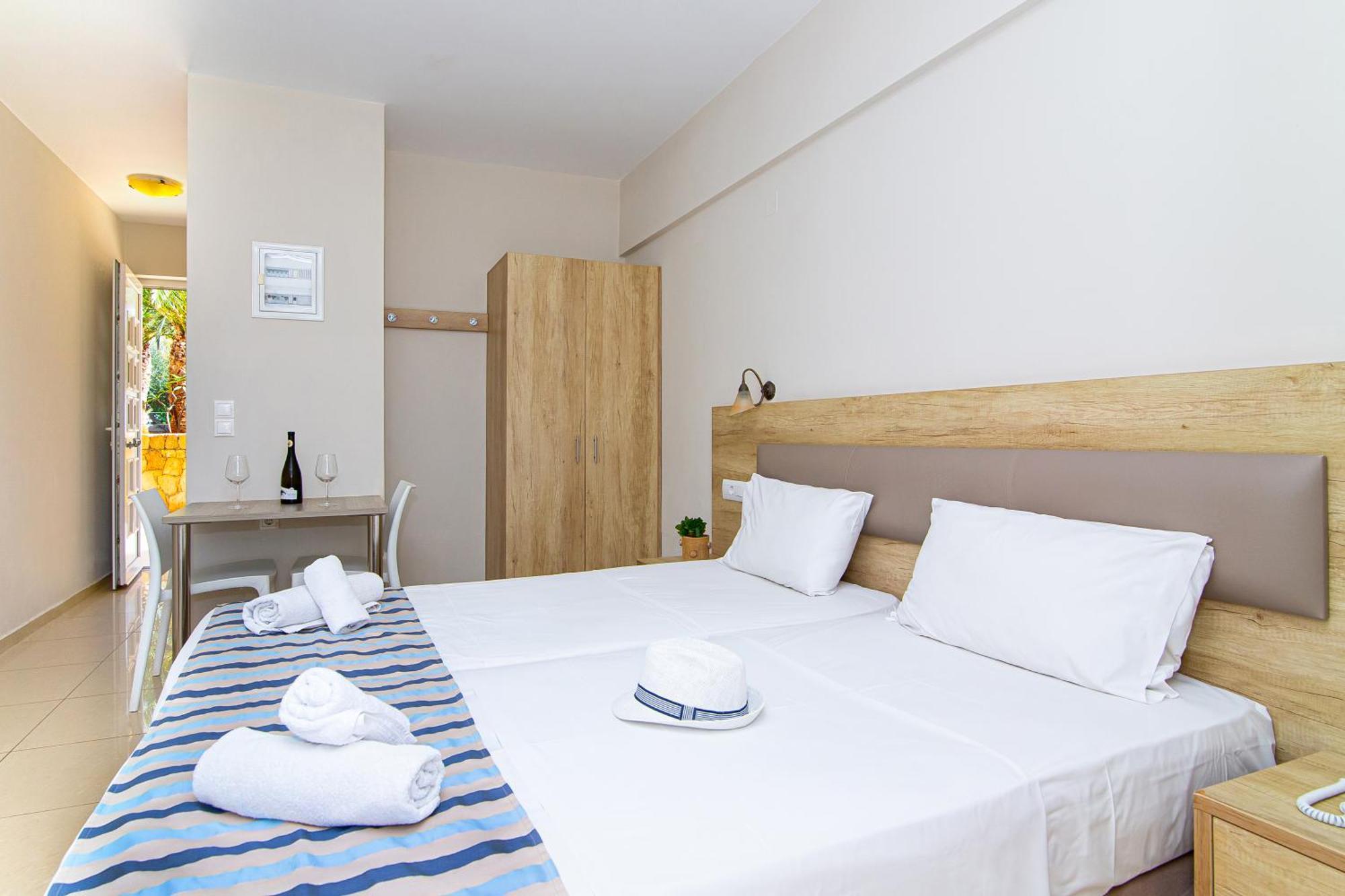 Theo Star Beach Hotel Malia Exteriör bild