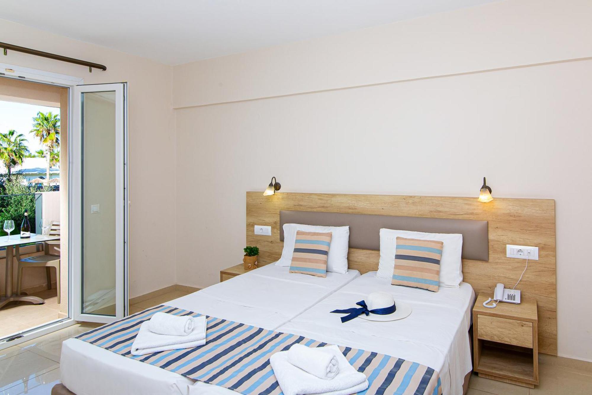Theo Star Beach Hotel Malia Exteriör bild