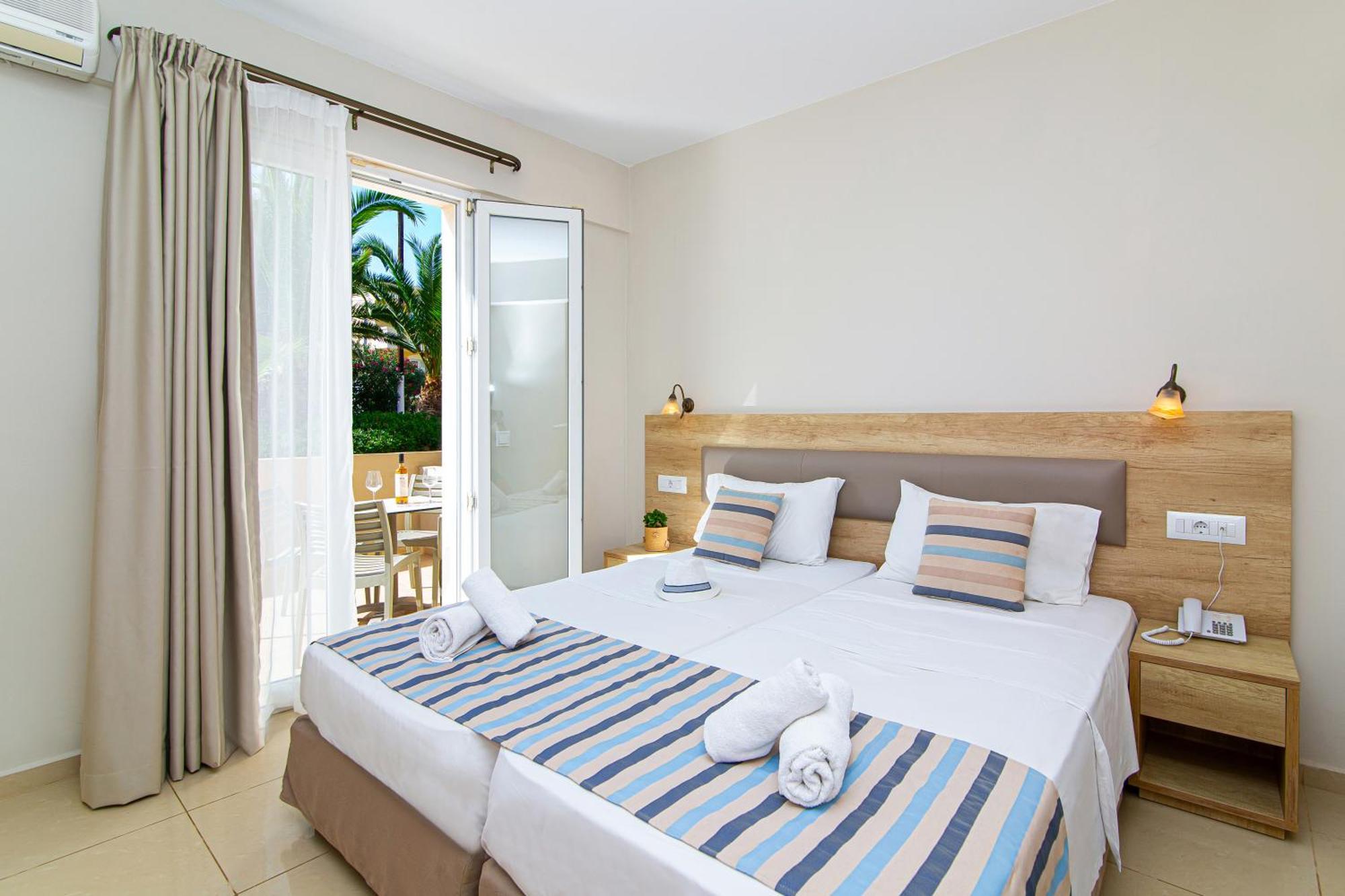 Theo Star Beach Hotel Malia Exteriör bild