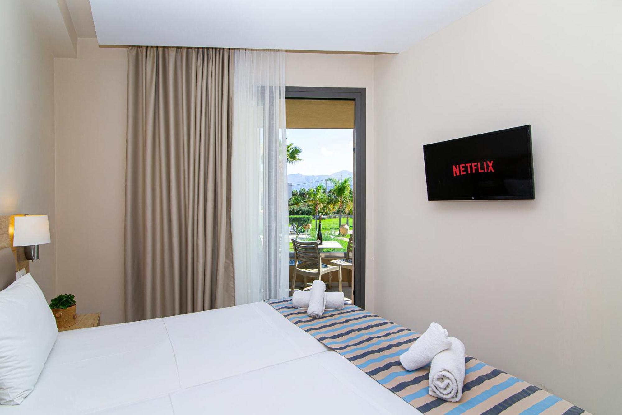 Theo Star Beach Hotel Malia Exteriör bild